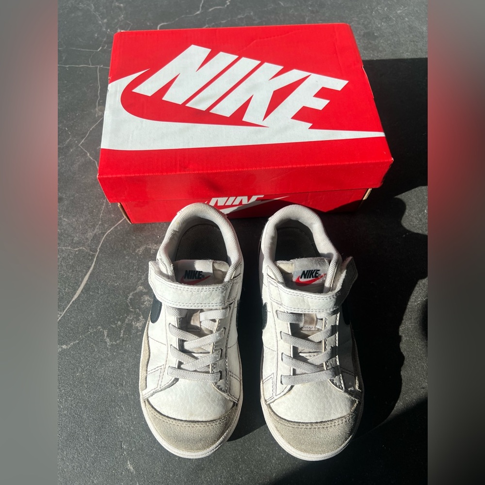 Kids Nike Blazer low size 10.5 C black white sneakers let’s tennis shoes Velcro